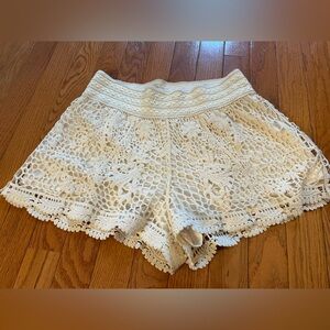 Streetwear 
Lined shorts